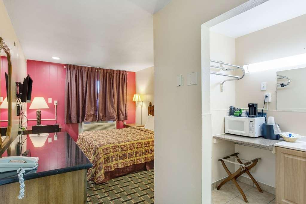 Rodeway Inn & Suites Raton Chambre photo